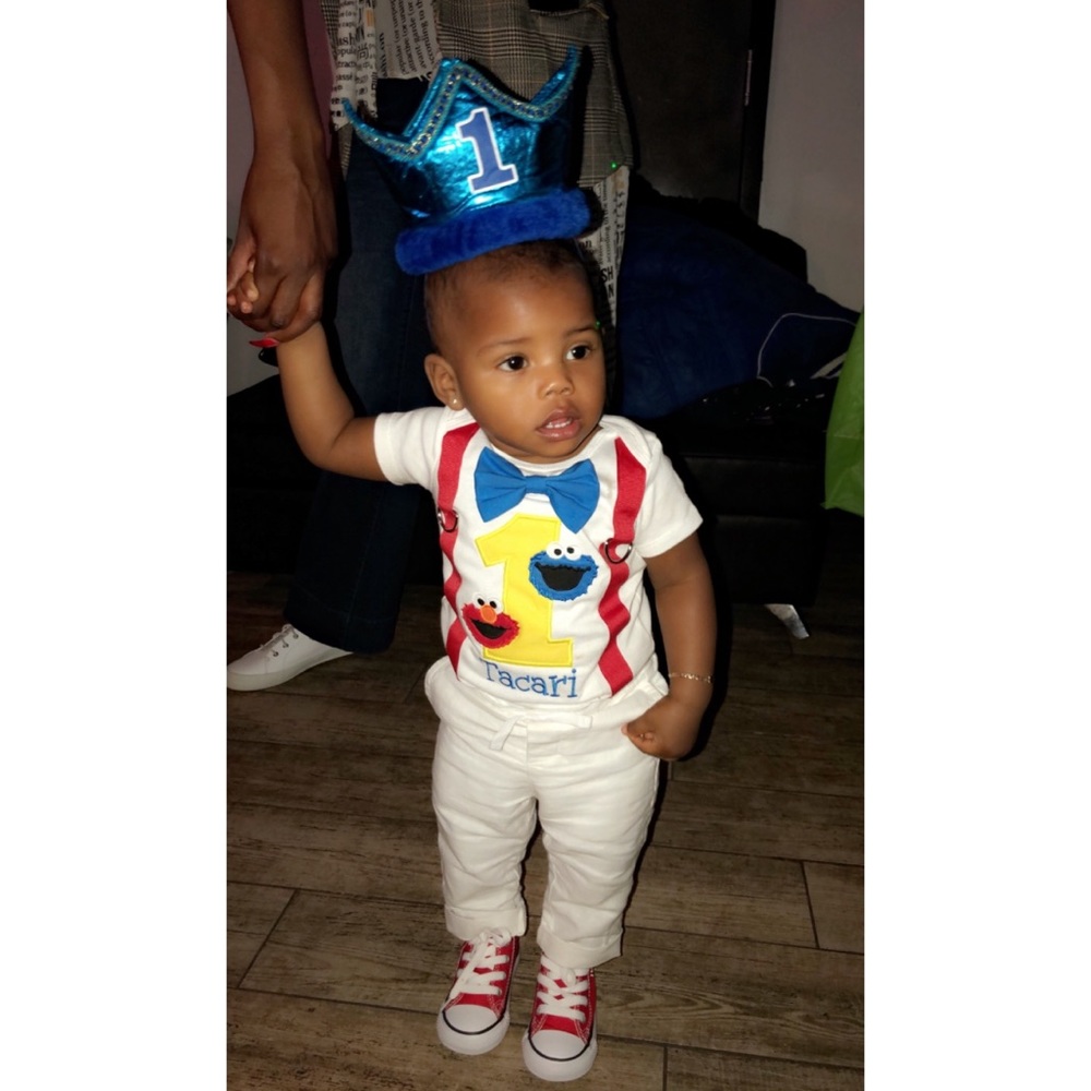 Meet your Posher, Tacari